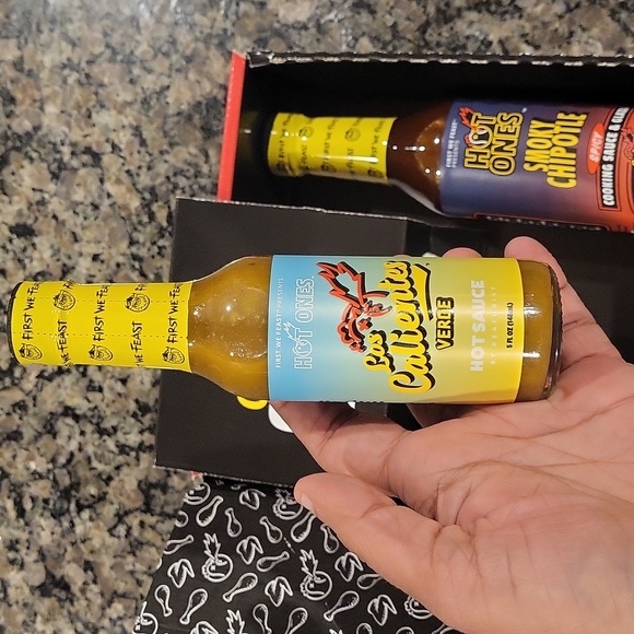 Hot Ones Grilll Pack seasoning hot sauce glaze in box expires 04/17/2026 new - Picture 7 of 9